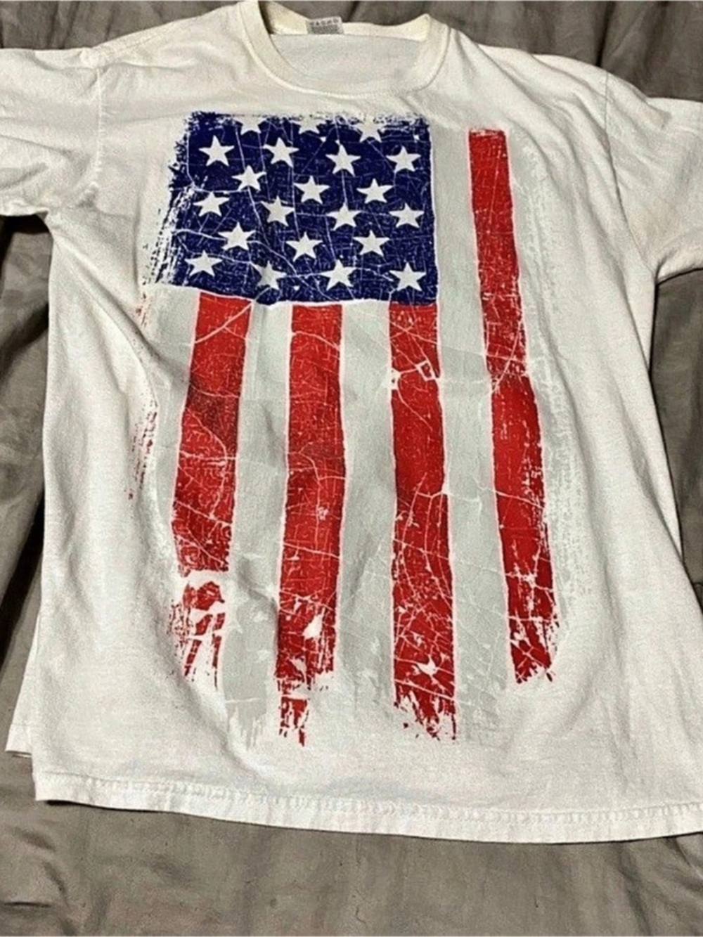 Fruit of the loom American Flag Graphic Tee Size Medium